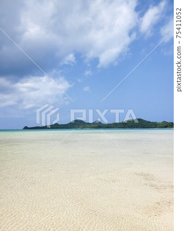 Ishigaki Island Sukuji Beach Early Summer 75411052