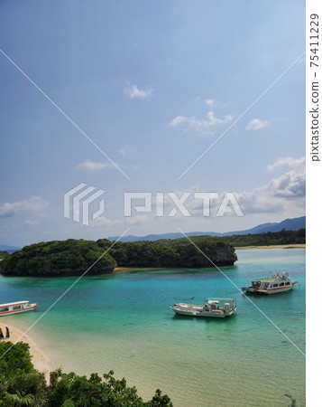 View of Kabira Bay on Ishigaki Island View of Kabira Bay on Ishigaki Island 75411229