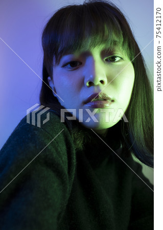 Color lights and women 75412170