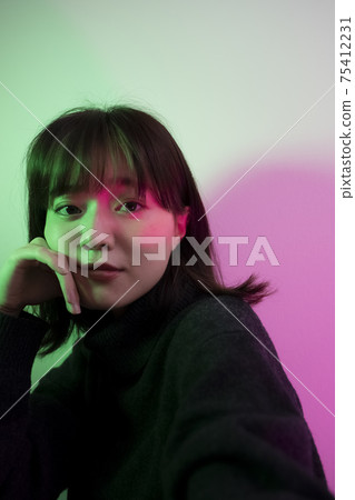 Color lights and women 75412231