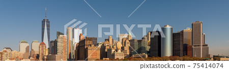 Scenery of Manhattan, New York, daytime panorama 75414074