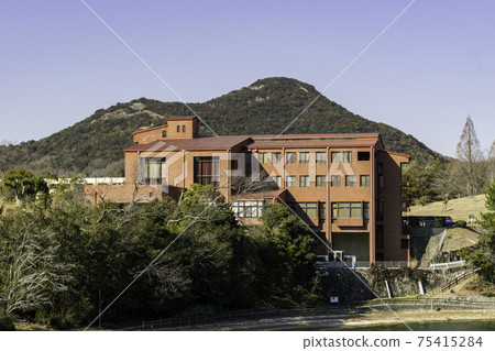 兵庫縣相生市相生市圖書館 75415284