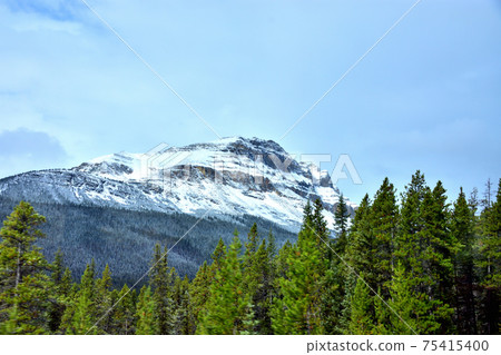 加拿大落基山脈 加拿大落基山脈 75415400