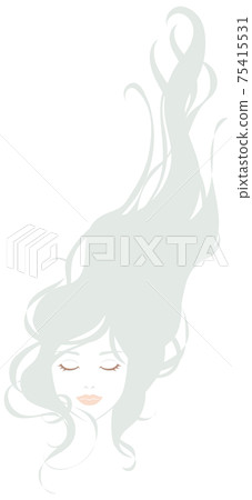 Woman with closed eyes in water 75415531