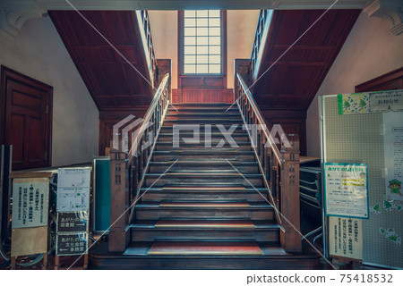Heavy stairs [Old Matsumoto High School] 75418532