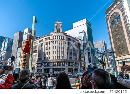 日本東京銀座3.11的東京城市景觀。 14:46。我永遠不會忘記那個時間。聲明重新擴展= 14:46 75420155