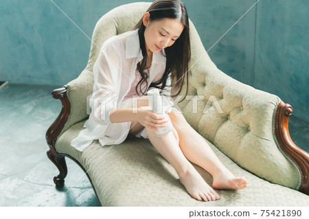 Household epilator Household epilator 75421890