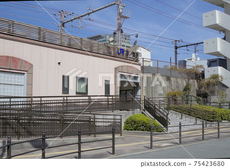 Sakuranomiya Station on the Osaka Loop Line Sakuranomiya Station on the Osaka Loop Line 75423680