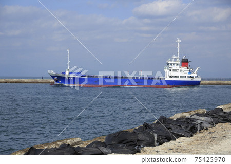 Cargo ship leaving Oiketa City Miike Port, Cargo ship leaving Oiketa City Miike Port, 75425970