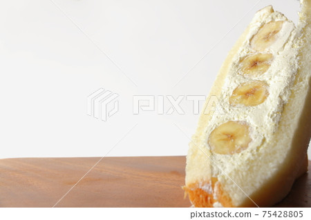 香蕉三明治 75428805