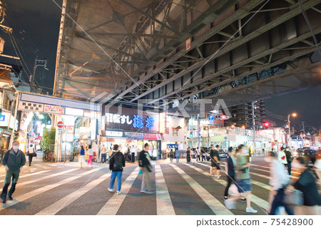 [大阪] 10月，JR環線，Sakka-gai鶴橋站 75428900