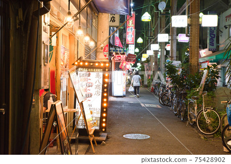 [大阪] 10月，JR環線，Sakka-gai鶴橋站 75428902