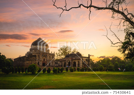 Bara Gumbad at lodi garden in delhi, india at dusk 75430641