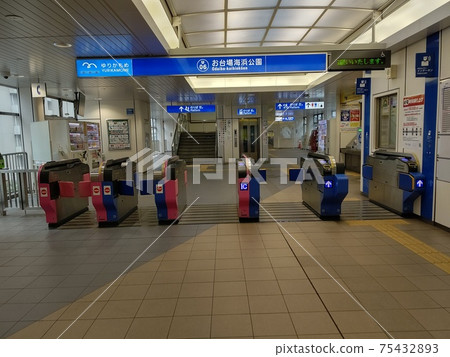 Guidance railroad railroad Tokyo coastal new traffic coastal line new traffic Yurikamome train window scenery February 3rd year of Reiwa 75432893