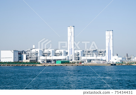 川崎沿海工業區發電廠的視圖 川崎沿海工業區發電廠的視圖 75434431