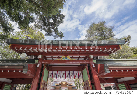 Okunitama Shrine, shrines and temples, Nakajakumon, worship hall, historical building 75435594
