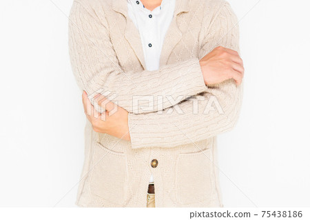 Men holding elbows Men holding elbows 75438186