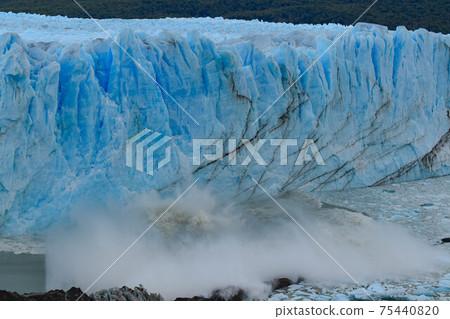 洛斯格拉西亞雷斯佩里托莫雷諾冰川 洛斯格拉西亞雷斯佩里托莫雷諾冰川 75440820