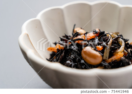 煮熟的羊栖菜 75441946