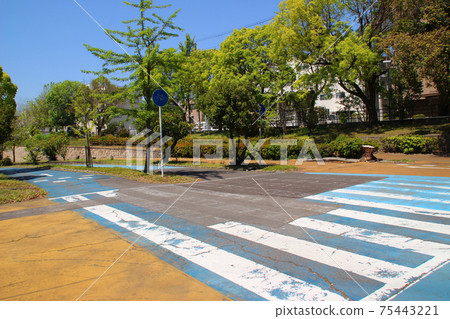 Onogawa Ryokuin Road / 4-chome, Himejima, Nishiyodogawa-ku, Osaka-shi, Osaka 75443221