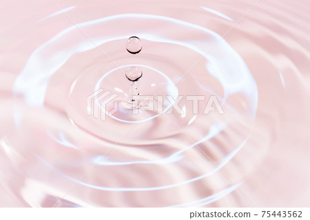 Water surface 75443562