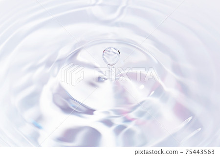 Water surface 75443563