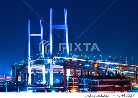Night view of the Metropolitan Expressway, Bay Bridge 75448527