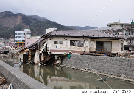 Ofunato about two weeks after the Great East Japan Earthquake 75450520