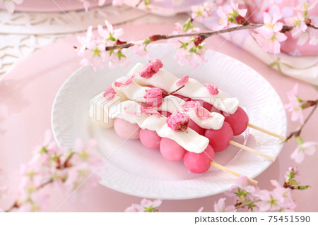 Handmade Sakura dumplings, cherry blossom viewing at home, tea time Handmade Sakura dumplings, cherry blossom viewing at home, tea time 75451590