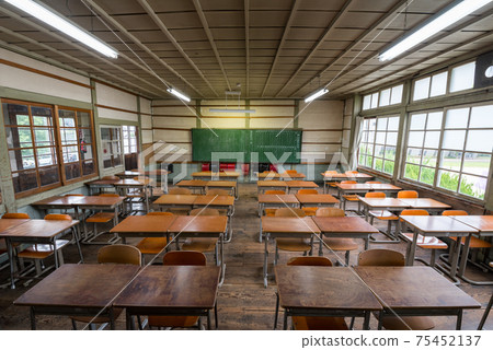 [Former Senyko Elementary School] Full view of the classroom 75452137