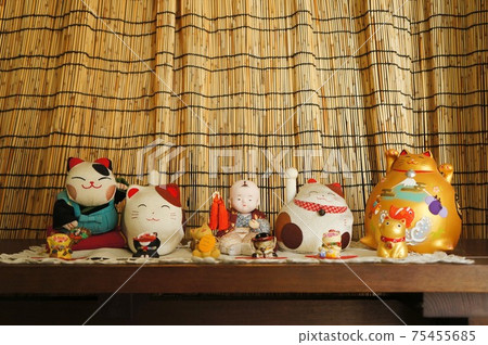 Auspicious ornaments Auspicious ornaments 75455685