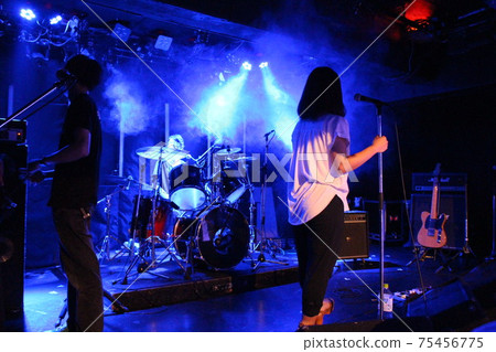 Studio house, live, band 75456775