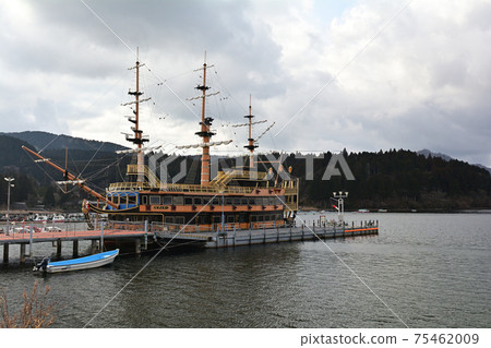 Hakone · Lake Ashinoko 75462009