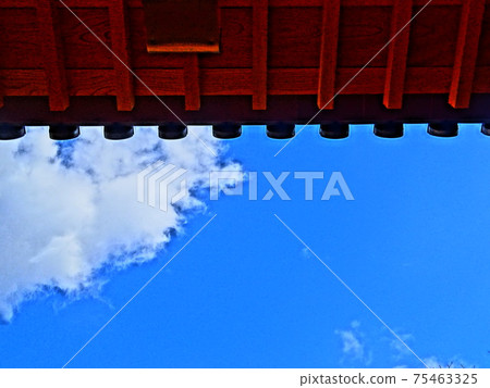 Blue sky and roof 75463325