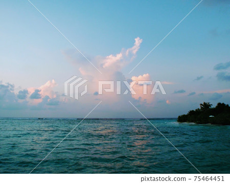 Maldivian sea and evening view Maldivian sea and evening view 75464451