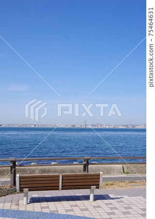 從兵庫縣淡路島江崎公園眺望明石 從兵庫縣淡路島江崎公園眺望明石 75464631