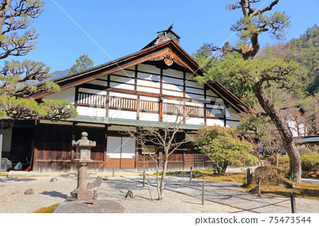 Joshoji Temple, Okuwa Village, Nagano Prefecture 75473544