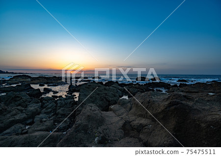 Nojimazaki, the southernmost sunrise Nojimazaki, the southernmost sunrise 75475511