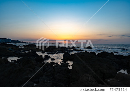 Nojimazaki, the southernmost sunrise Nojimazaki, the southernmost sunrise 75475514