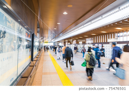 Station concourse passage Station concourse passage 75476501