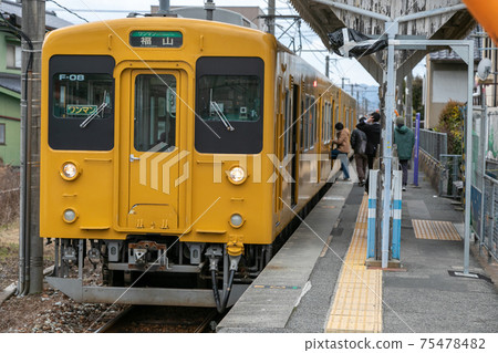 在廣島縣福山市運行的JR西福園線 在廣島縣福山市運行的JR西福園線 75478482
