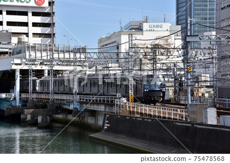 Yokohama Station on the Sotetsu Main Line Yokohama Station on the Sotetsu Main Line 75478568