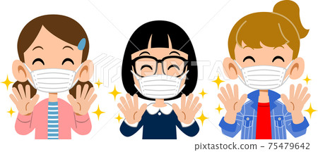 The upper body of three smiling girls who washed their hands and put on masks The upper body of three smiling girls who washed their hands and put on masks 75479642