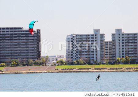 Yodogawa and kitesurfing / 2-chome, Hyakushima, Nishiyodogawa-ku, Osaka-shi, Osaka Yodogawa and kitesurfing / 2-chome, Hyakushima, Nishiyodogawa-ku, Osaka-shi, Osaka 75481581