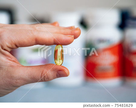 Vitamin D3, Omega or Evening Primula capsule Vitamin D3, Omega or Evening Primula capsule 75481629
