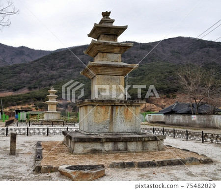 石塔 石塔 75482029
