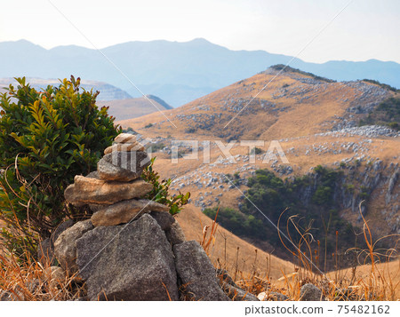 平尾台和科隆的風景 75482162
