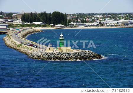 Fremantle Harbor Wharf Lighthouse 75482983