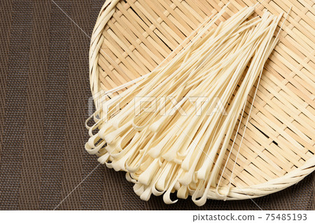 Inaniwa udon, dried hairpin, hairpin 75485193