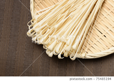 Inaniwa udon, dried hairpin, hairpin 75485194